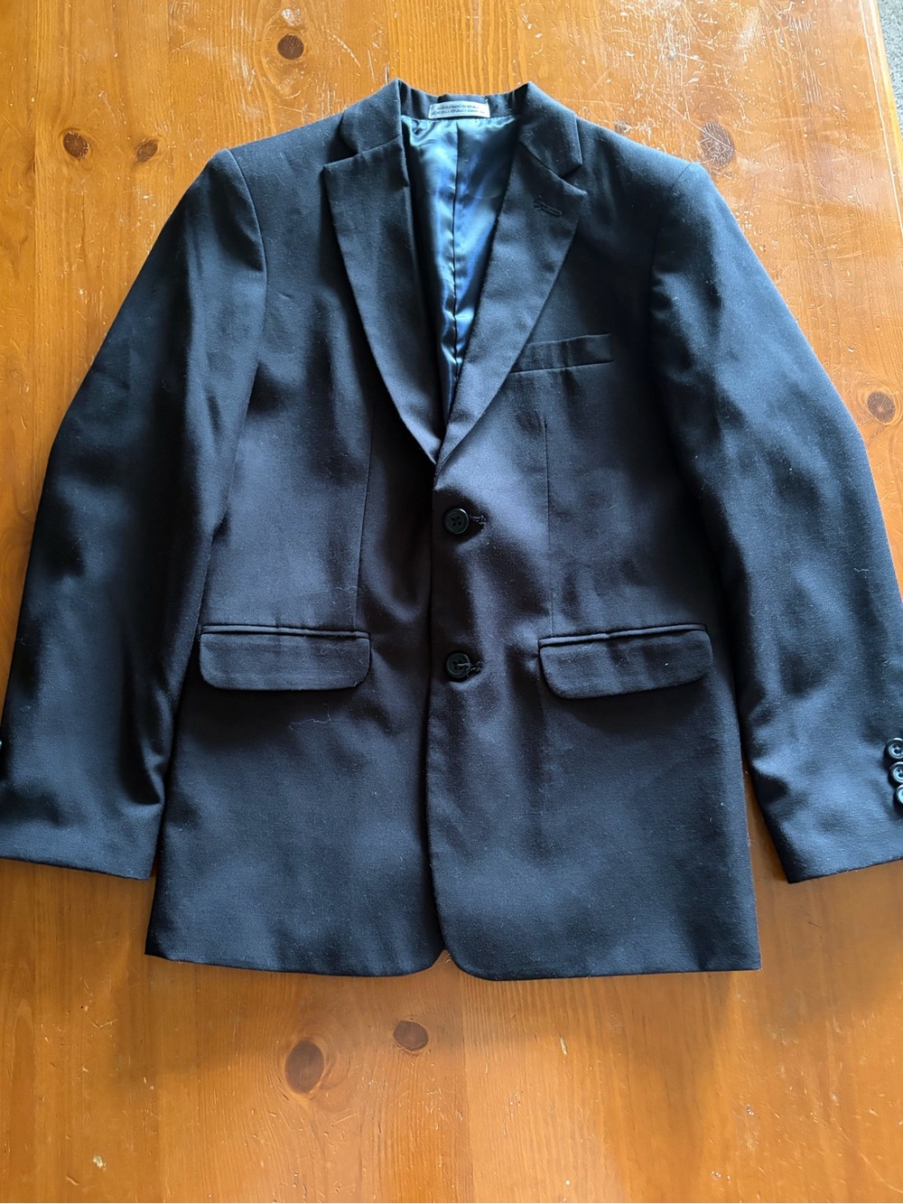 Izod Boys Three Piece Black Suit Size 14 - Picture 2 of 13
